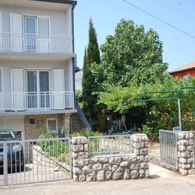 Apartmanok Parkolóhellyel Njivice, Krk - 21771 Njivice
