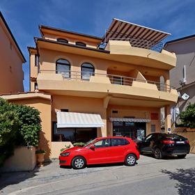 Apartmanok Parkolóhellyel Lopar, Rab - 21808 Lopar