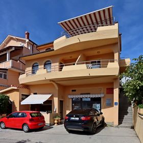 Apartmanok Parkolóhellyel Lopar, Rab - 21808 Lopar