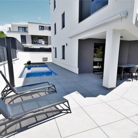 Apartmanok Családok Részére Medencével Njivice, Krk - 21811 Njivice