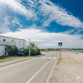 Apartmanok A Tenger Mellett Vir - 21812