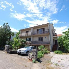 Apartmanok Parkolóhellyel Njivice, Krk - 21853 Njivice