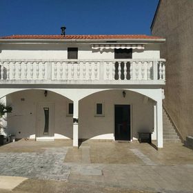 Apartmanok Parkolóhellyel Malinska, Krk - 21855 Malinska