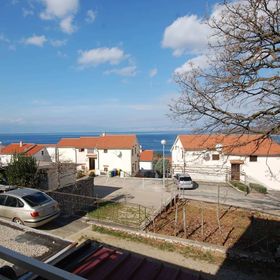 Apartmanok Parkolóhellyel Njivice, Krk - 21858 Njivice