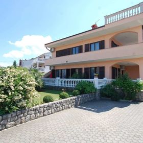 Apartmanok Parkolóhellyel Njivice, Krk - 21860 Njivice