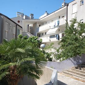 Apartmanok Parkolóhellyel Njivice, Krk - 21866 Njivice