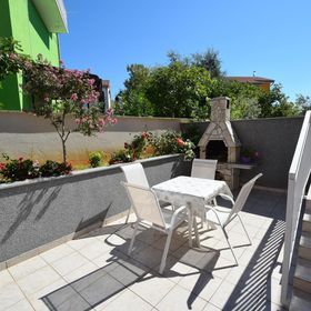 Apartmanok Parkolóhellyel Njivice, Krk - 21902 Njivice