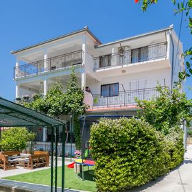 Apartmanok Parkolóhellyel Kastel Stafilic, Kastela - 21948 Kaštel Štafilić