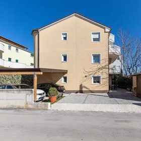 Apartmanok Parkolóhellyel Kastel Luksic, Kastela - 22071 Kaštel Lukšić
