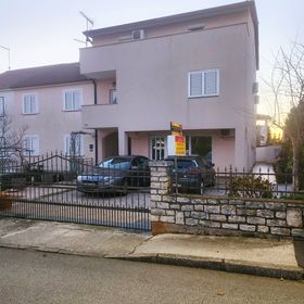 Apartmanok Parkolóhellyel Porec - 22124 Poreč