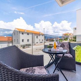 Apartmanok Parkolóhellyel Postira, Brac - 22180 Postira