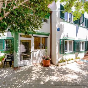 Apartmanok A Tenger Mellett Vir - 22208