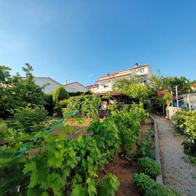 Apartmanok Parkolóhellyel Barbat, Rab - 22217 Barbat