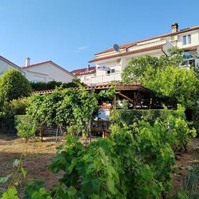 Apartmanok Parkolóhellyel Barbat, Rab - 22217 Barbat