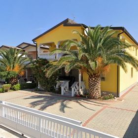 Apartmanok A Tenger Mellett Vir - 22235