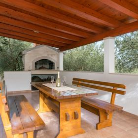 Nyaralóház Parkolóhellyel Mirca, Brac - 22257 Mirca