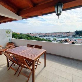 Apartmanok Parkolóhellyel Banjol, Rab - 22421 Banjol