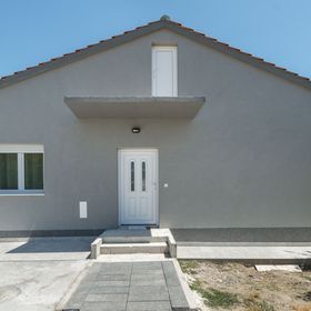 Nyaralóház A Tenger Mellett Kastel Stafilic, Kastela - 22438 Kaštel Štafilić