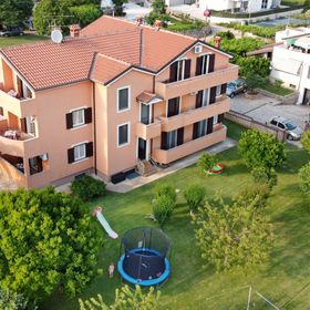 Apartmanok Gyermekes Családok Részére Zambratija, Umag - 22485 Zambratija