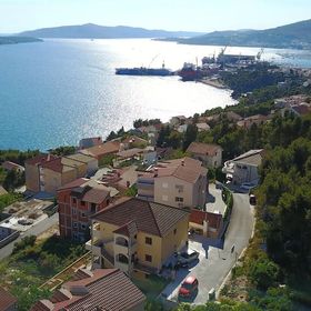 Apartmanok Parkolóhellyel Trogir - 22505