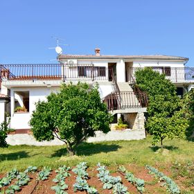 Apartmanok és Szobák Parkolóhellyel Zambratija, Umag - 22512 Zambratija