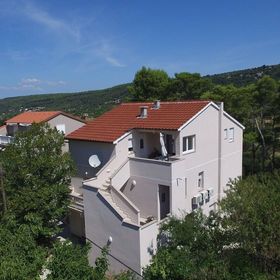 Apartmanok Parkolóhellyel Mundanije, Rab - 22552 Mundanije