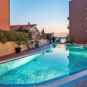 Apartmanok Családok Részére Medencével Okrug Gornji, Ciovo - 22587 Okrug Gornji