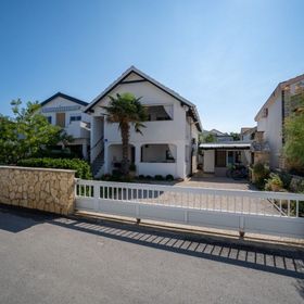 Apartmanok Parkolóhellyel Vir - 22626