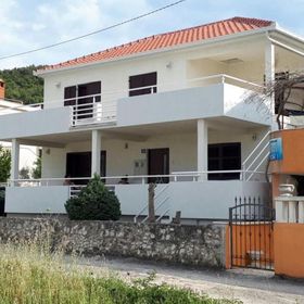 Nyaralóház A Tenger Mellett Slatine, Ciovo - 22643 Slatine