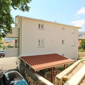 Apartmanok Parkolóhellyel Baska, Krk - 22700 Baška