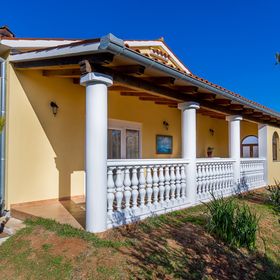 Nyaralóház Parkolóhellyel Liznjan, Medulin - 22761 Ližnjan