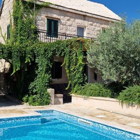 Nyaralóház Medencével Selca, Brac - 22845 Selca