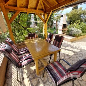 Apartmanok Parkolóhellyel Malinska, Krk - 22892 Malinska