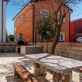 Apartmanok Parkolóhellyel Vir - 22948