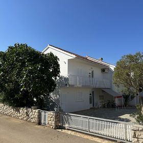 Apartmanok Parkolóhellyel Novalja, Pag - 22963 Novalja