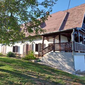 Szijártó Apartman Balatonederics