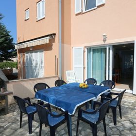 Apartment Hrastov Soline