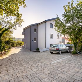 Apartment Grasa Soline