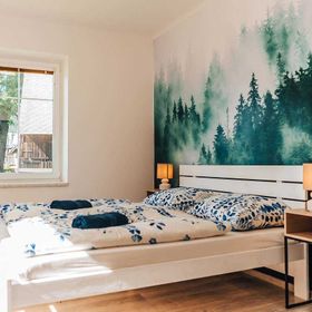 Chalupa TADY a TEĎ Lipová-lázně