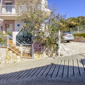 Apartments Aldo Primosten