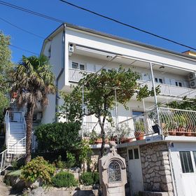 Apartment Frano Dramalj