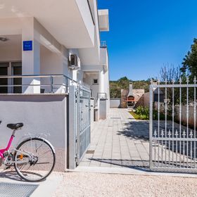 Apartments Andela Sukosan