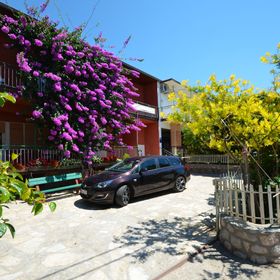Apartments and Rooms Tinka Starigrad Paklenica