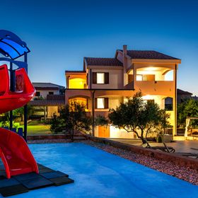 Villa Zlatni Dvori Razanac