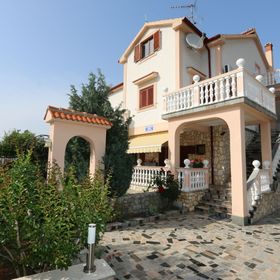 Apartment Čekić Silo