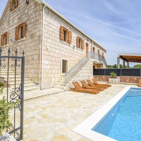 Villa Grgo Rogoznica