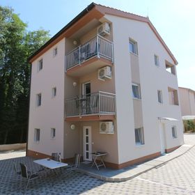 Apartments Maric-Hlapa Soline
