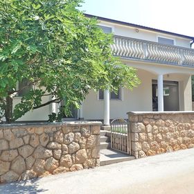 Apartman Kiki Starigrad