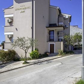 Apartmani Antić 1 Pješčana Uvala