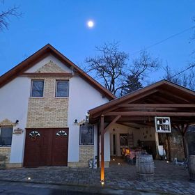 Új Kemencés Vendégház Császártöltés